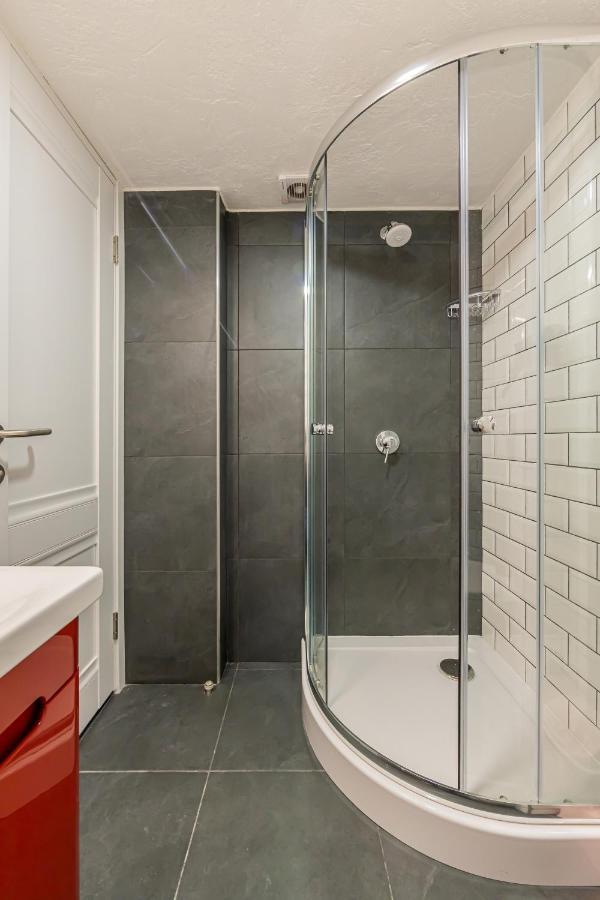 Kyiv Saksahanskoho Apart Hotel Экстерьер фото